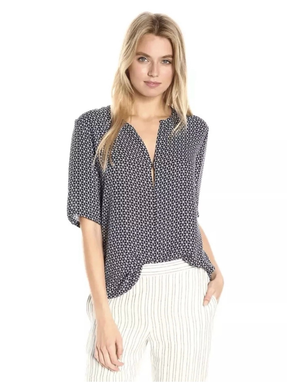 Theory Antazie Tile Geo 100% Silk Split Neck Blouse Navy White Women Size M